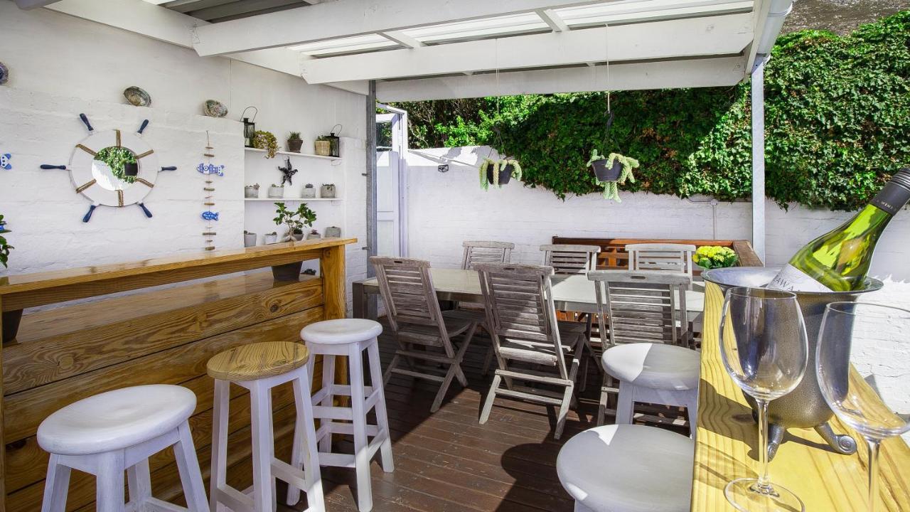 Penguins View Guesthouse Саймонстаун Экстерьер фото