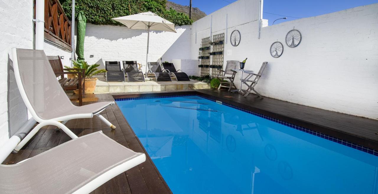 Penguins View Guesthouse Саймонстаун Экстерьер фото