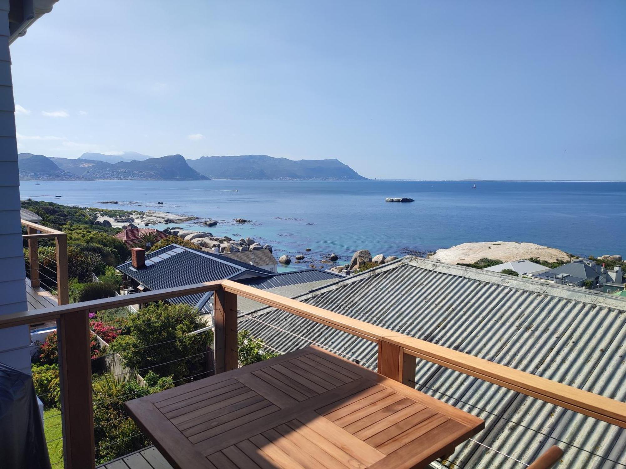 Penguins View Guesthouse Саймонстаун Экстерьер фото