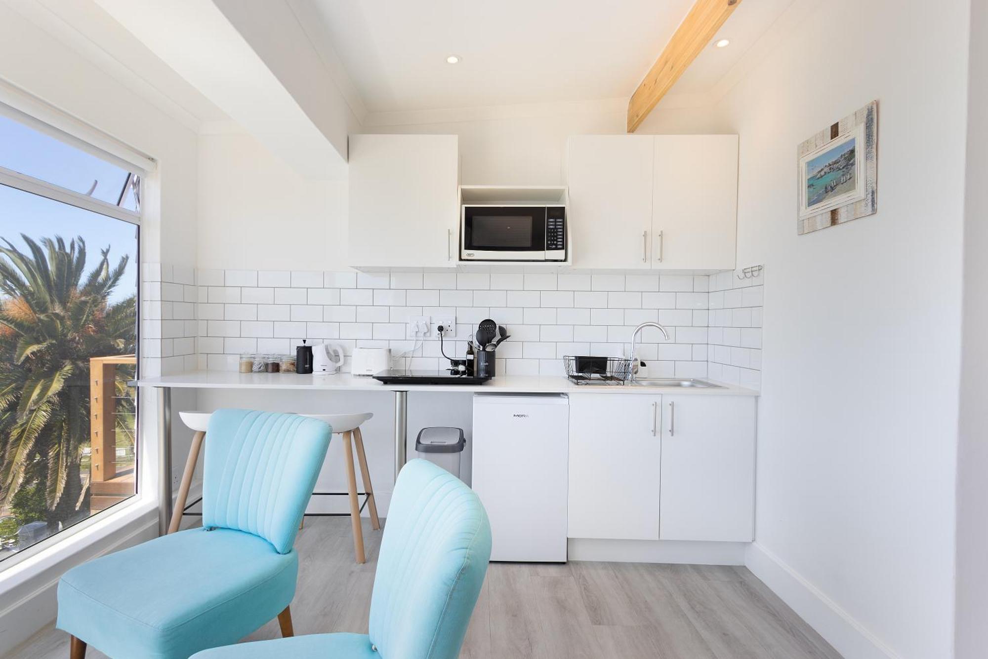 Penguins View Guesthouse Саймонстаун Экстерьер фото