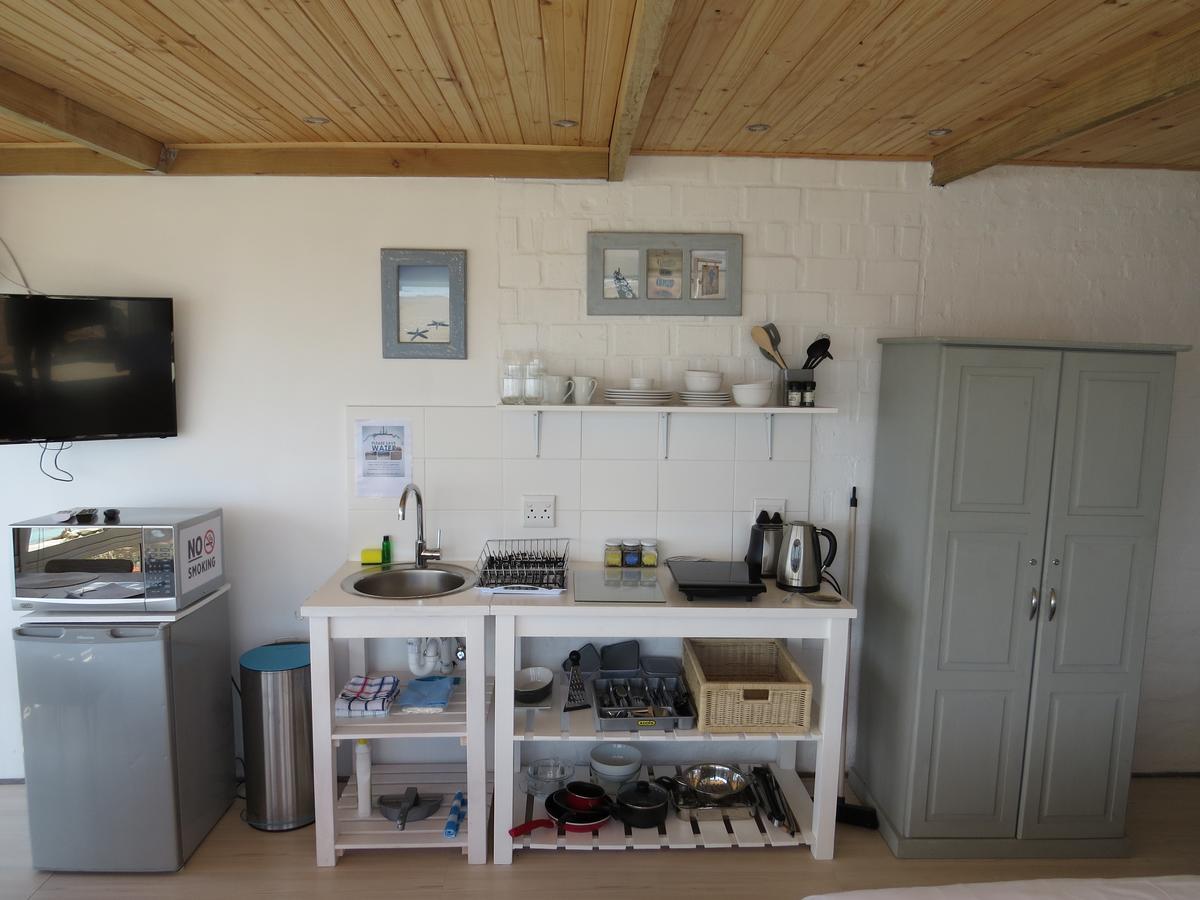 Penguins View Guesthouse Саймонстаун Экстерьер фото