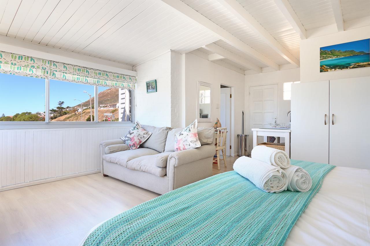 Penguins View Guesthouse Саймонстаун Экстерьер фото